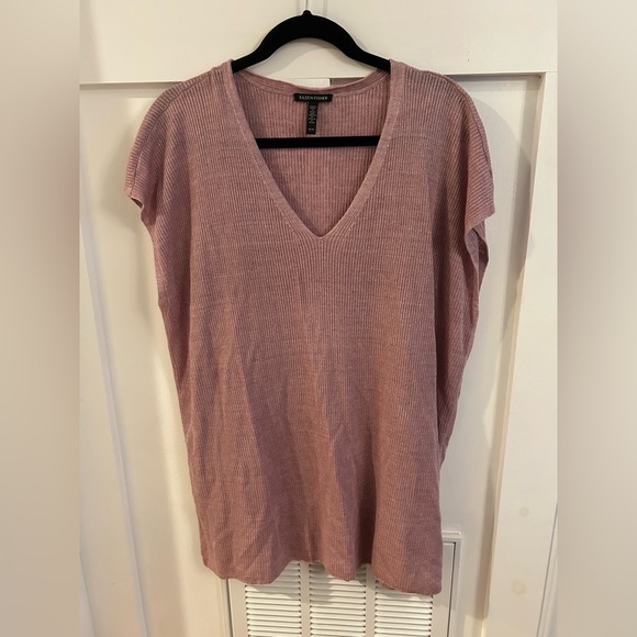 Eileen Fisher Organic Linen Melange V-Neck Top - Picture 1 of 7